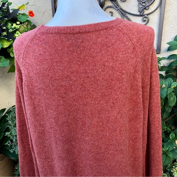 J. Crew 100% Lambswool Crew Neck Sweater - Picture 6 of 11